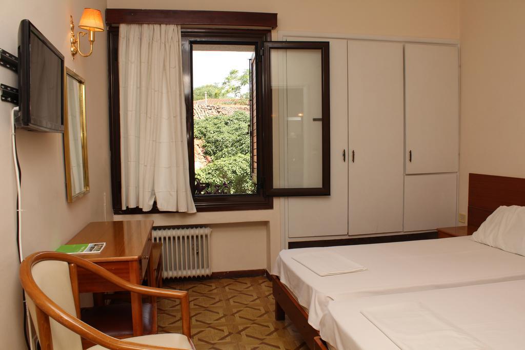 Nefeli Hotel Atena Exterior foto